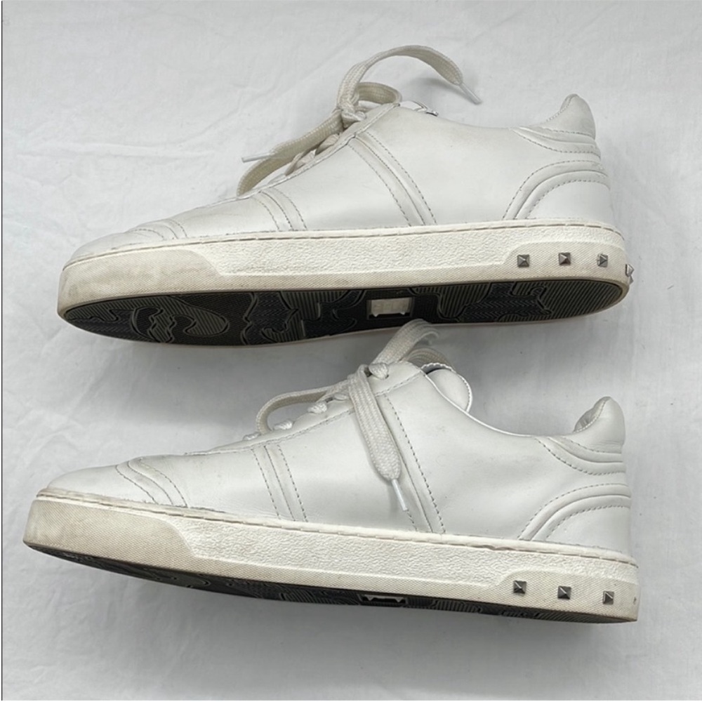 Valentino Garavani White Leather Sneakers. EU 38.5. - Picture 9 of 11
